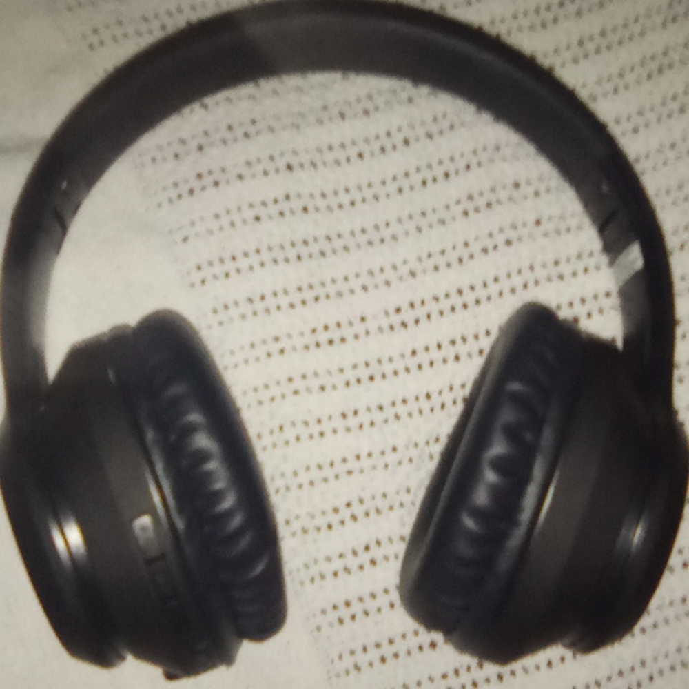 Brookstone Wireless Headphones